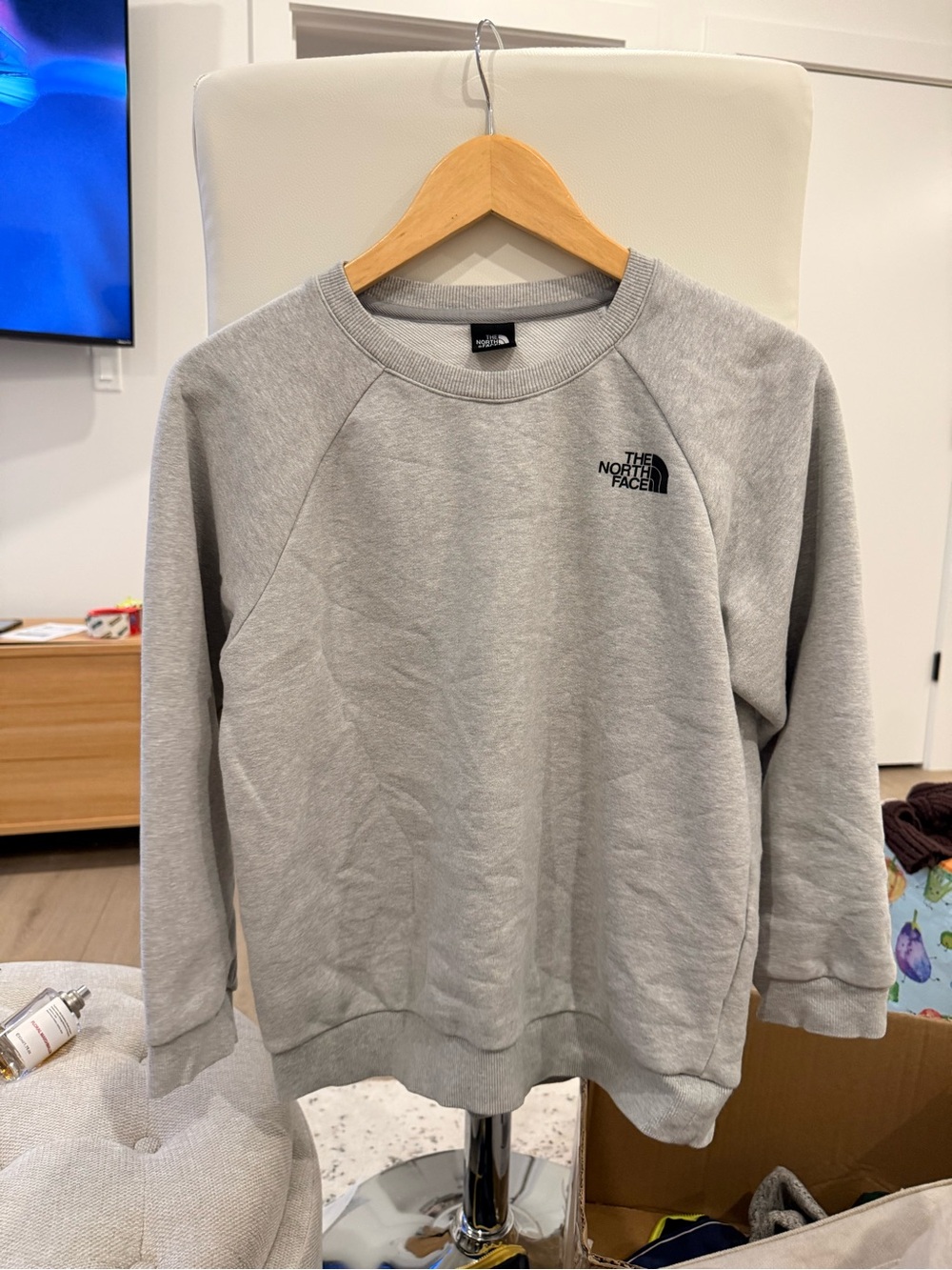 The North Face Men's Crewneck Sweatshirt - Gray with Black Logo
